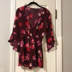 Ruffle sleeve jumper